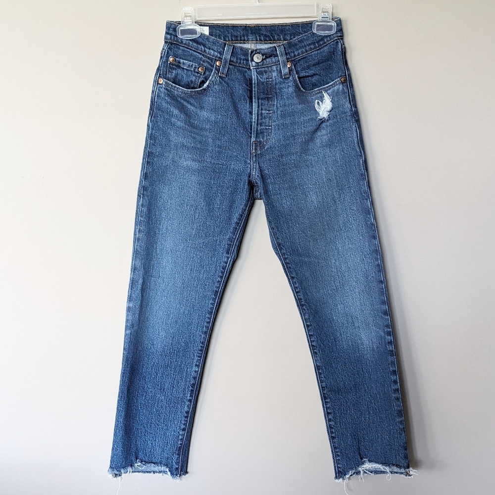 Levi's 501 premium Jeans | Button fly with Distressed Frayed Hem